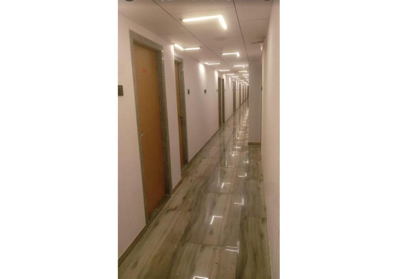Shree Murlidhar Guest House Surat Exterior foto