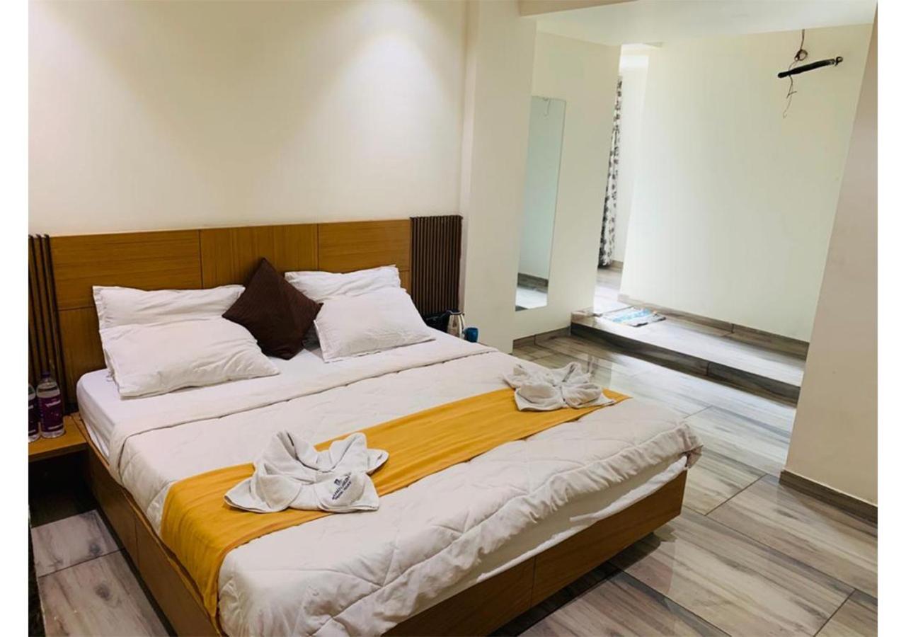 Shree Murlidhar Guest House Surat Exterior foto